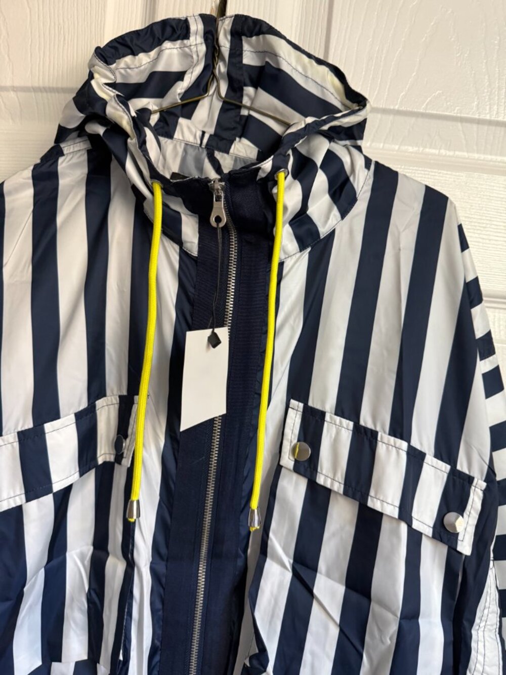 Drawstring jacket - Picture 4 of 11
